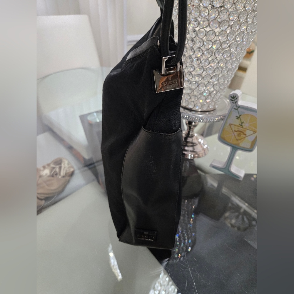 GUCCI Black Shoulder Bag - Picture 2 of 14